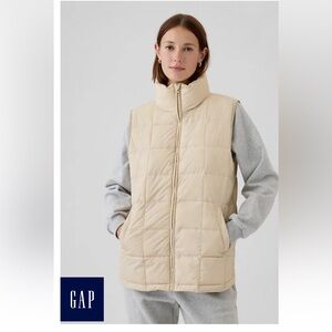 GAP Women's Moonstone Beige Quilted Vest - NWT - Size Large